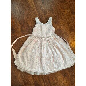 Girls Pink Lace Dress W/ Floral Embroidery & Pearl Detailing Size 8 By Couture P